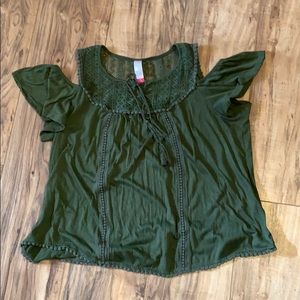 Green split shoulder shirt